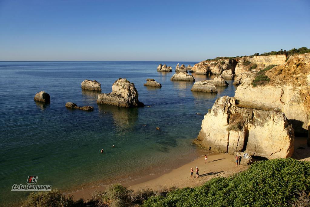 Rocha Praia Mar Beach Front Line Bay Portimão Exterior foto